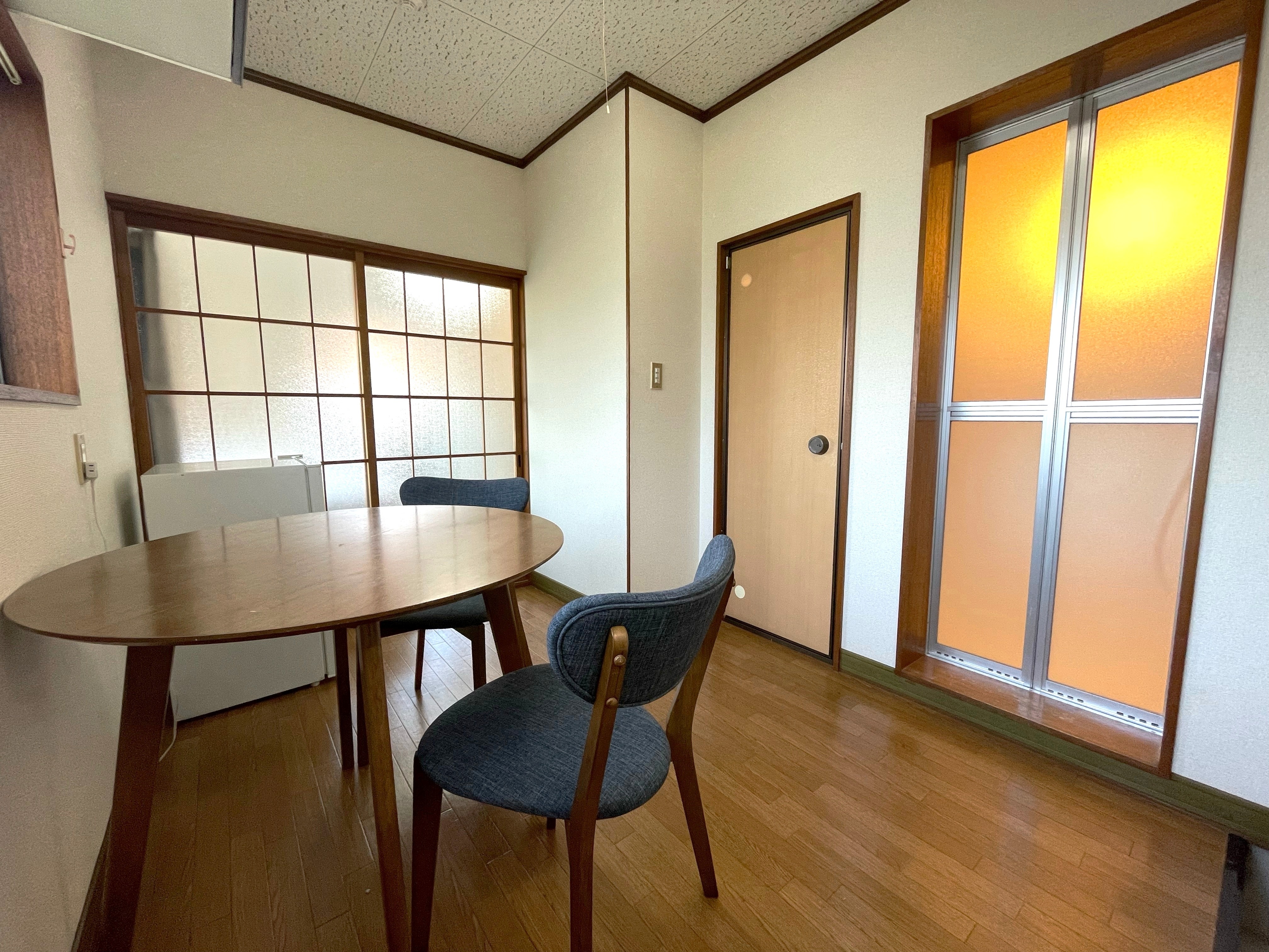 Dining_view_from_stove